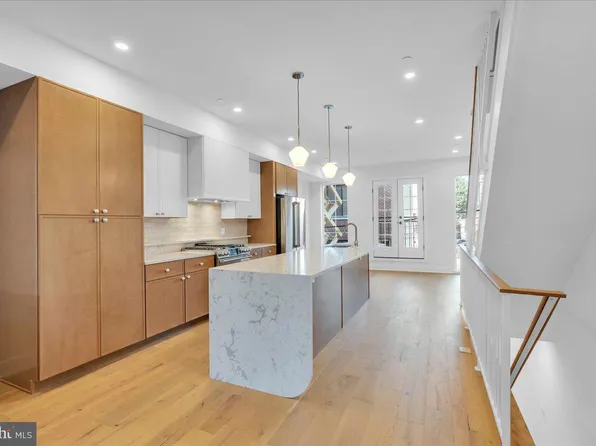 1433 Hope St, Philadelphia, PA 19122