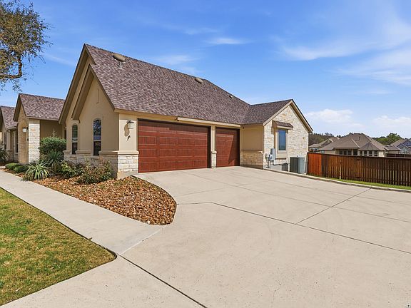 3rd image of 8218 Garden Arbor