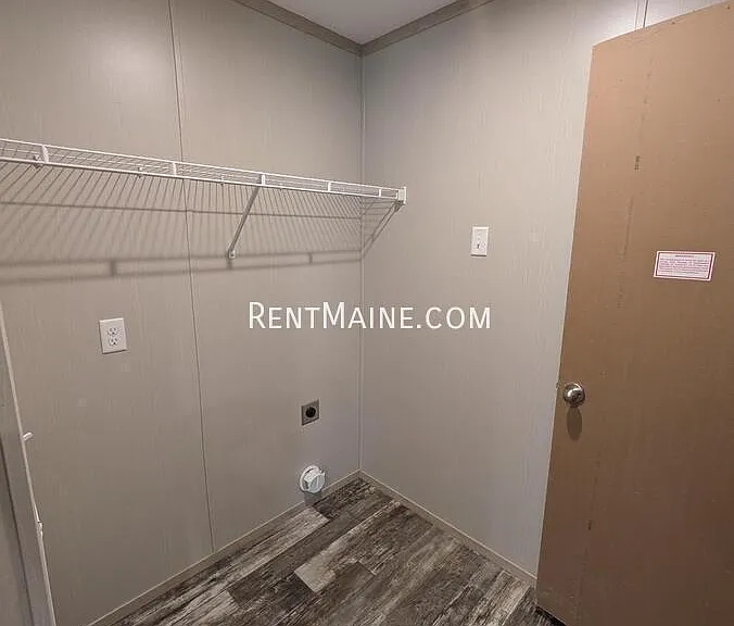 438 Finson Rd #20A — Photo 3