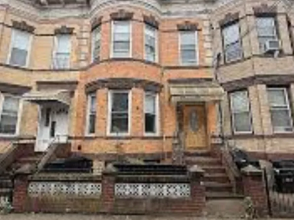 71-18 66th Pl, Ridgewood, NY 11385