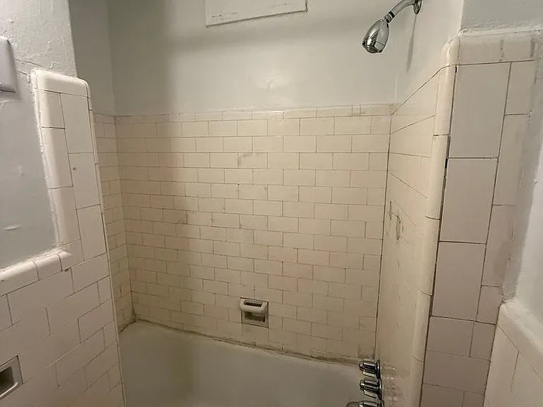King Edward Annex Apartments — Photo 35