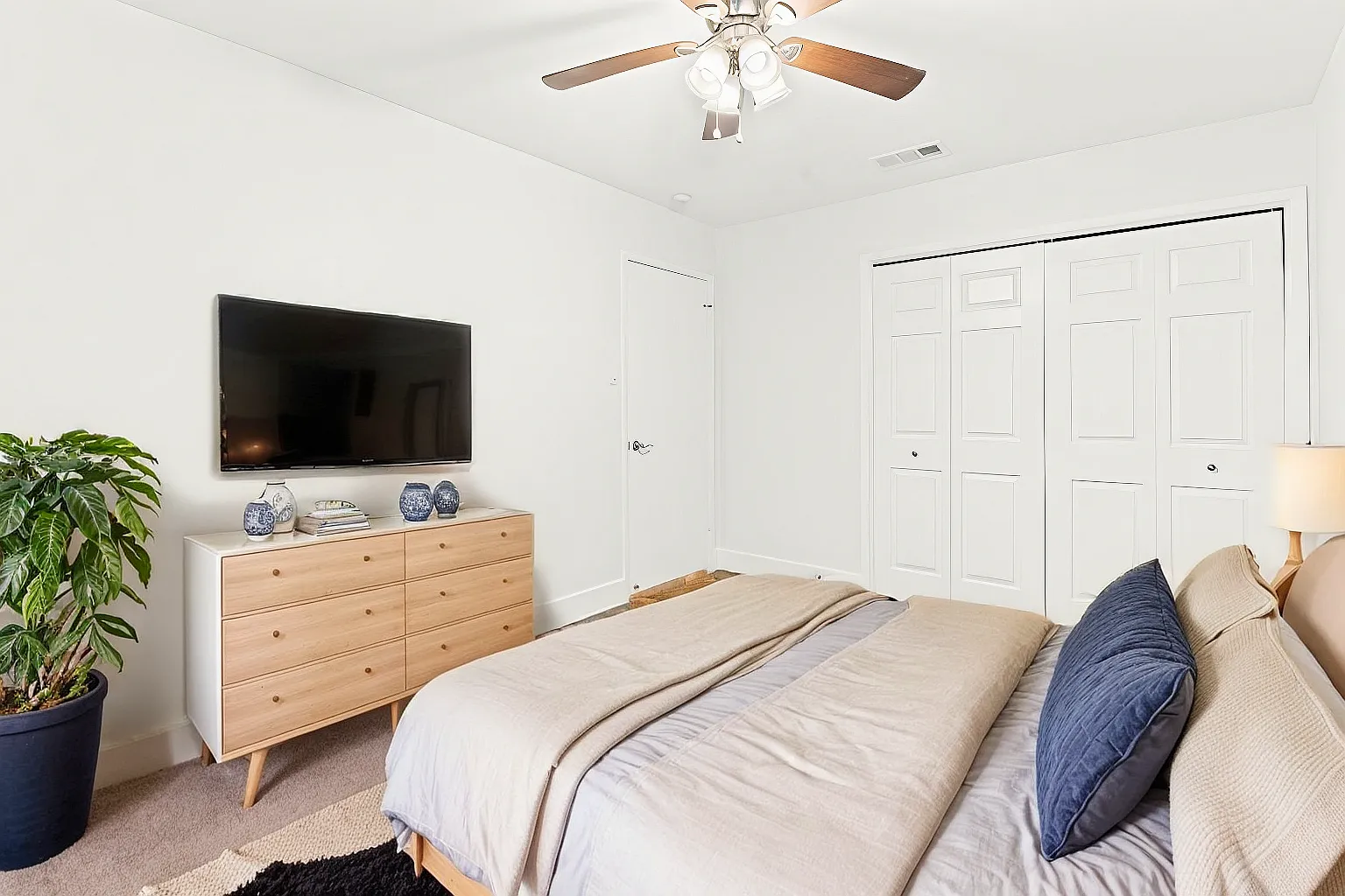 2 bed, 850 sqft, $1,750 — Photo 3