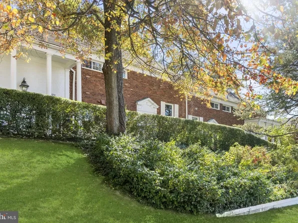 3249 Gunston Rd, Alexandria, VA 22302