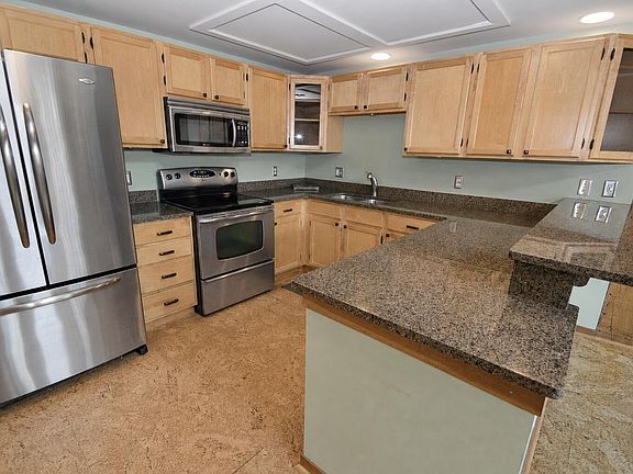 5th image of 600 Monroe Ave NW APT 411
