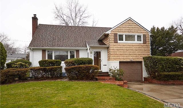 1st image of 812 Bruce Dr