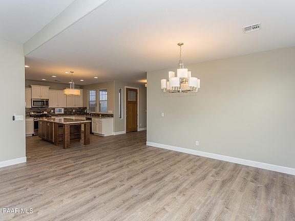 5th image of 2204 Calgary Dr