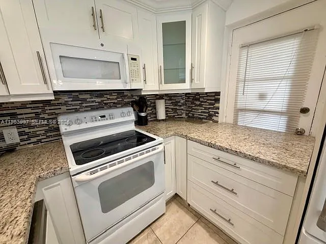 220 Kings Point Dr #501 — Photo 5