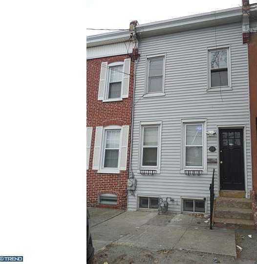 1st image of 711 S Van Buren St