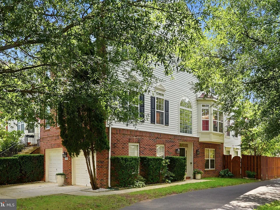 6318 Franconia Commons Dr
