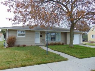 3304 S 9th St, Sheboygan, WI 53081