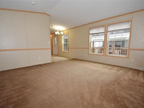 4th image of 25 Hidden Valley Dr