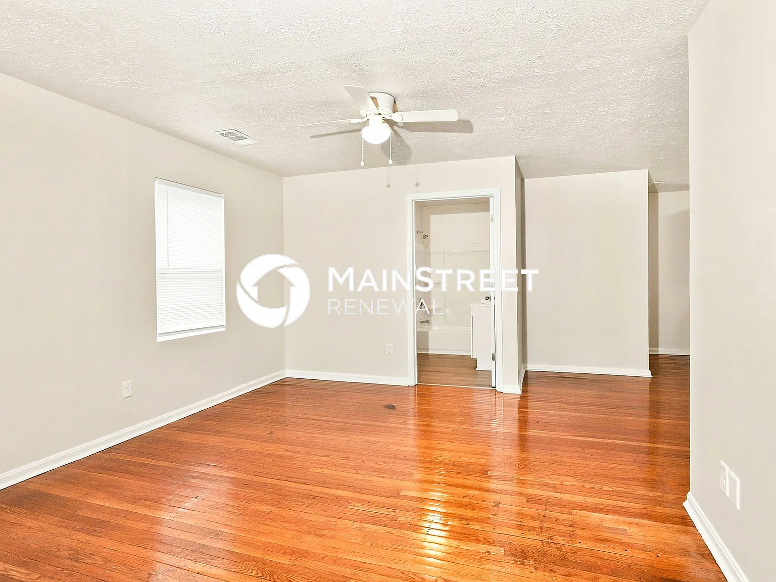 3710 Vermont Ave Unit 2 — Photo 3