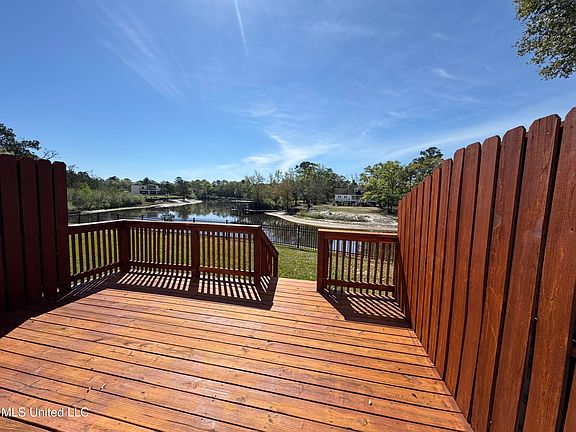 4th image of 3479 Riverbend Cv