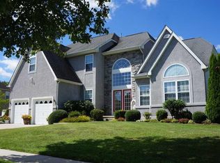27 Daisy Dr, Egg Harbor Township, NJ 08234