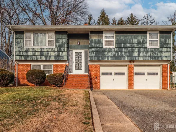 34 E Prescott Ave, Colonia, NJ 07067