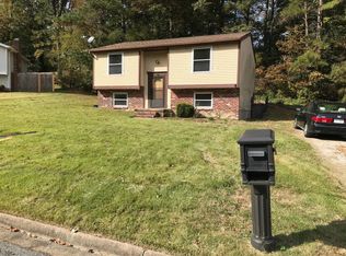 9118 Pepperidge Rd, North Chesterfield, VA 23236