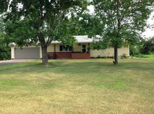 12915 Johnson Memorial Dr, Shakopee, MN 55379