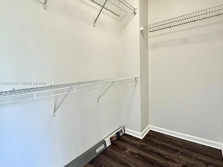 9208 Myrtlewood Cir W #208 — Photo 15