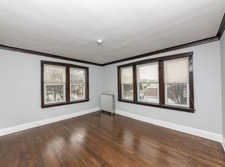2514 W Belle Plaine Ave #2F, Chicago, IL 60618