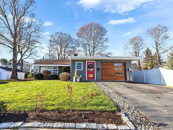 4th image of 49 Sagamore Avenue