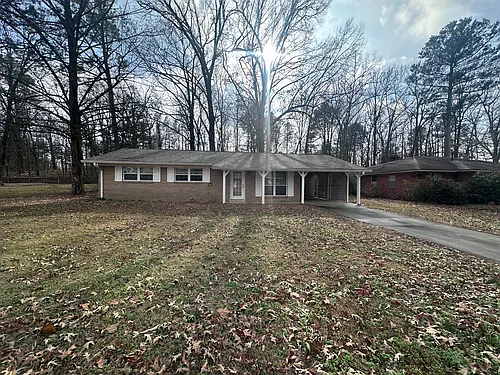 2701 Maple Dr Photo 1