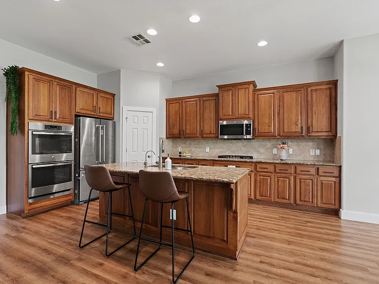1308 Hillridge Dr #1308 — Photo 3