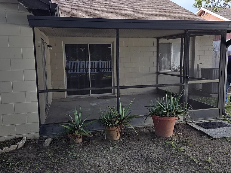 1811 Tarah Trace Dr — Photo 35