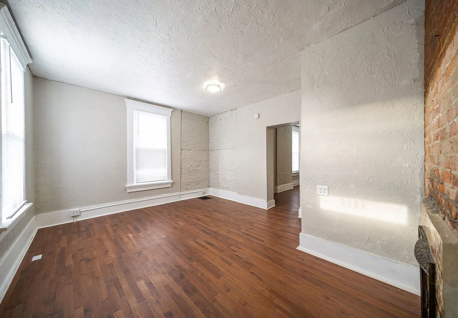1 bed, 2.0 bath, $1,325 — Photo 4
