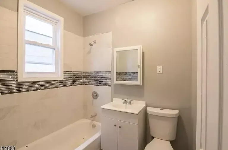 127 Brookwood St #1 — Photo 7