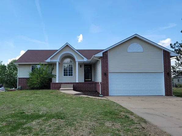 610 Sykes Rd, Wellington, KS 67152