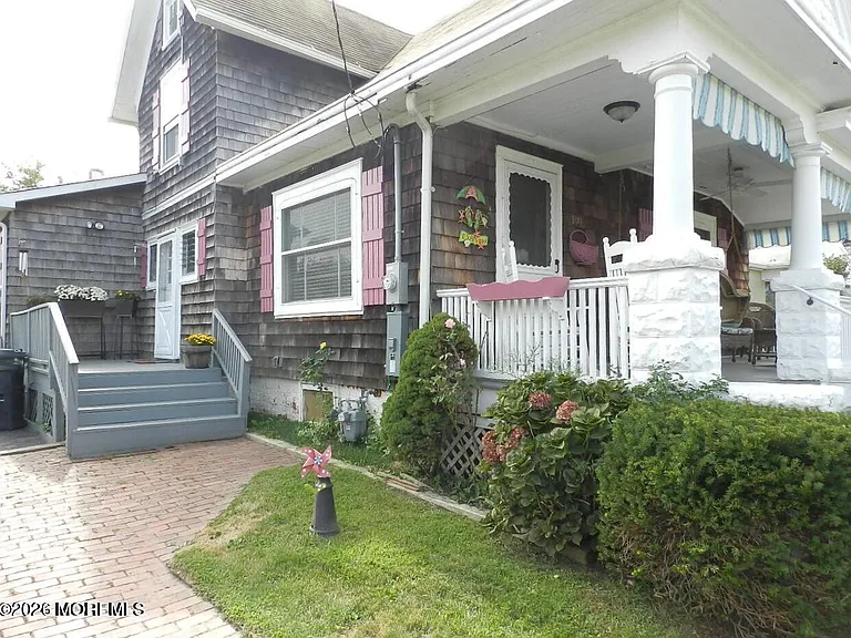 100 Columbia Ave #WINTER — Photo 2