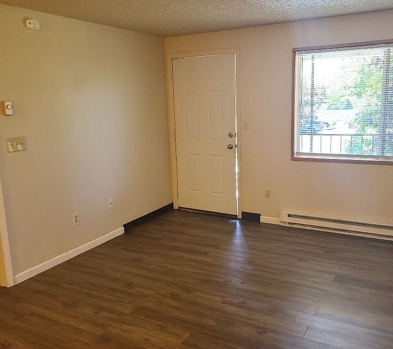 Maplecrest Apartments 8402 NE 8th Way Vancouver WA Zillow