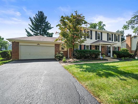 2nd image of 268 Kinderhook Dr