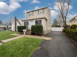 434 Bellmore Rd, East Meadow, NY 11554