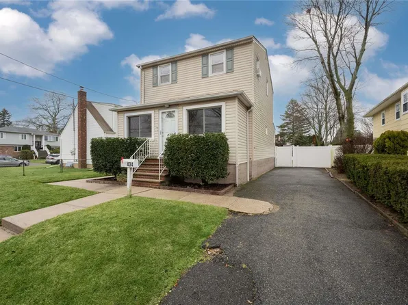 434 Bellmore Road, East Meadow, NY 11554