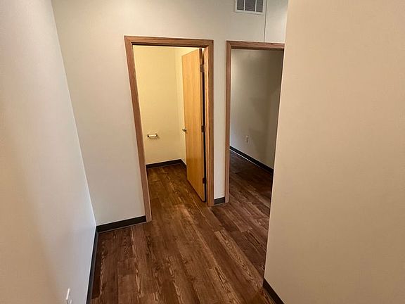 2nd image of 410 E Main St #19118225