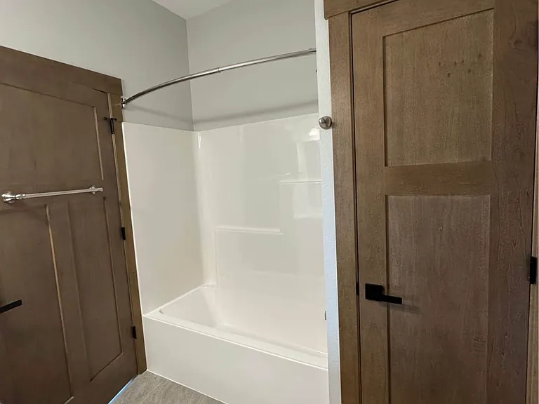 600 W Hickory St #6 — Photo 9