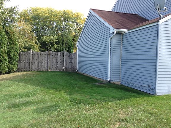 3rd image of 24 Bunker Hill Ct
