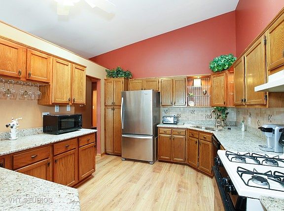 3rd image of 19931 S Edinburgh Ln