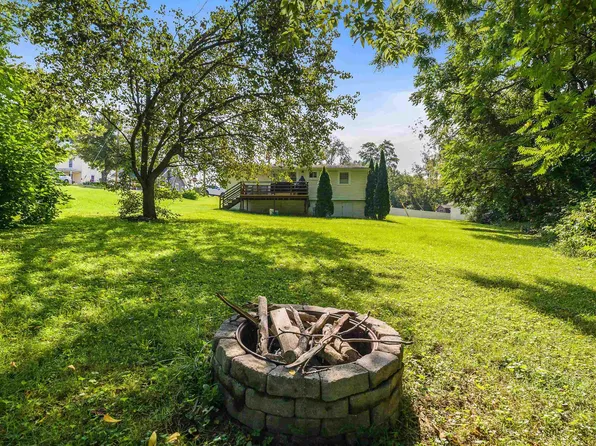 141 Elizabeth Ave, Waynesboro, VA 22980
