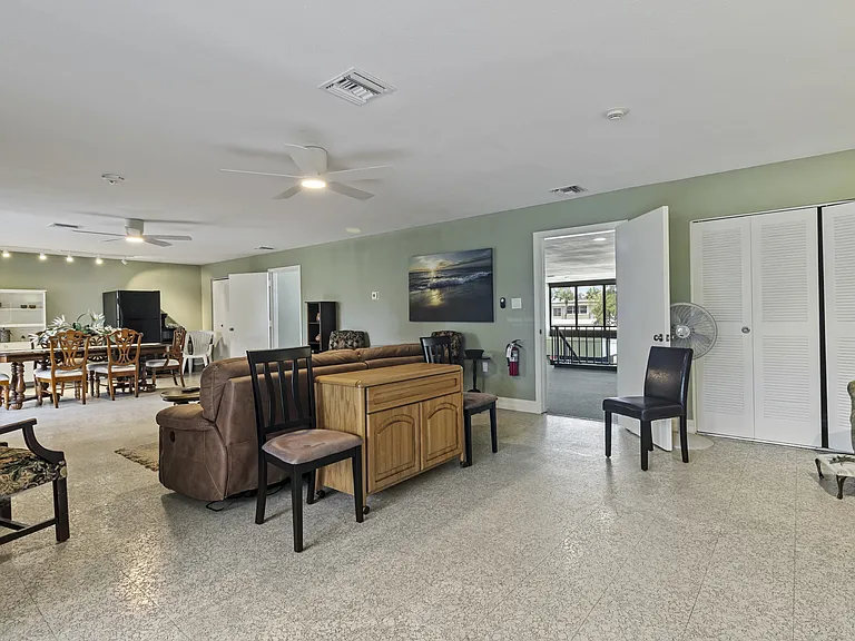 21280 Brinson Ave — Photo 23