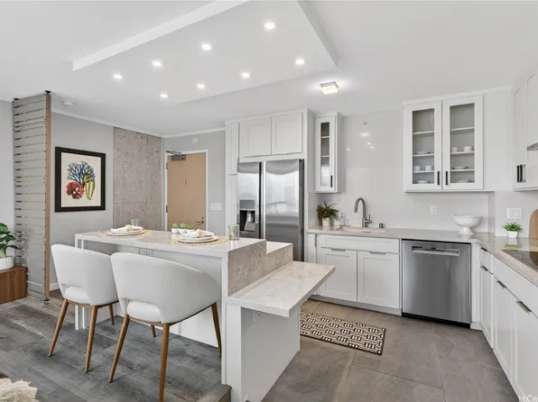 88 Piikoi St APT 1811, Honolulu, HI 96814