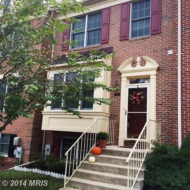 1st image of 902 Walnutwood Rd