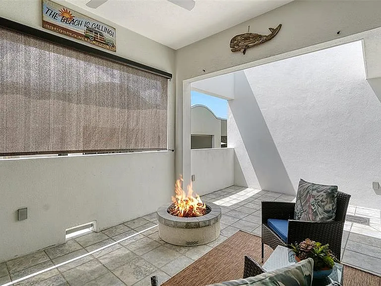 235 Cocoanut Ave #106B — Photo 43