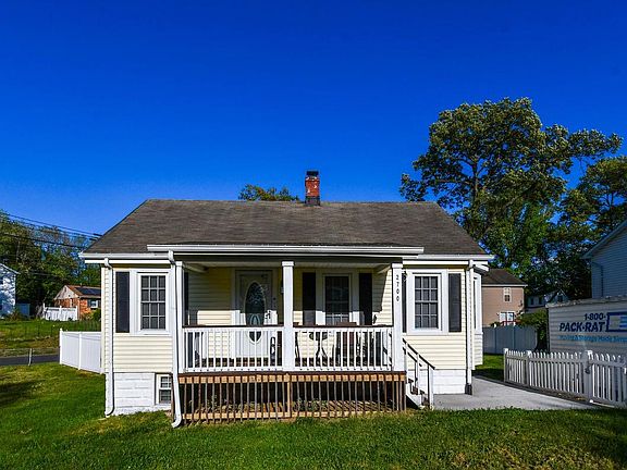 3rd image of 2700 Ocala Ave