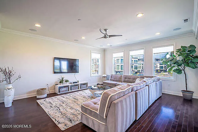 50 Seaview Ave — Photo 4