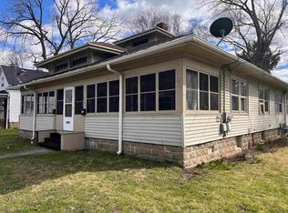 2105 Charles St, Rockford, IL 61104