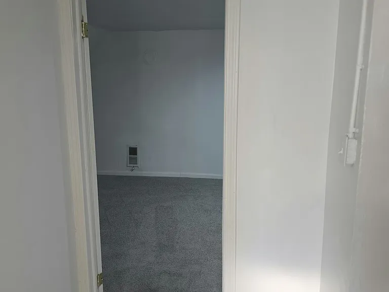 650 E 130th St #650 — Photo 17