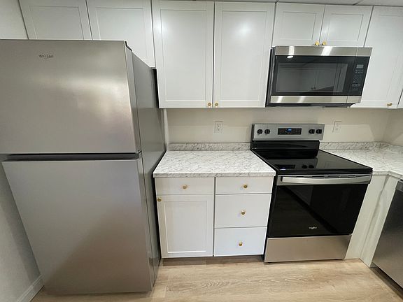 5th image of 329 Lincoln St #303
