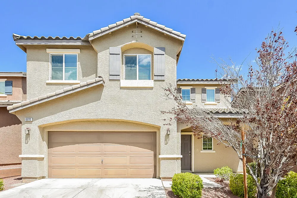 3 bed, 2.5 bath, 1669 sqft, $3,290 — Photo 1